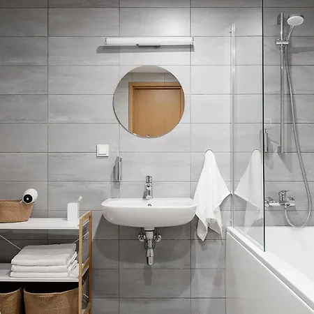 W Near Passenger Port דירה