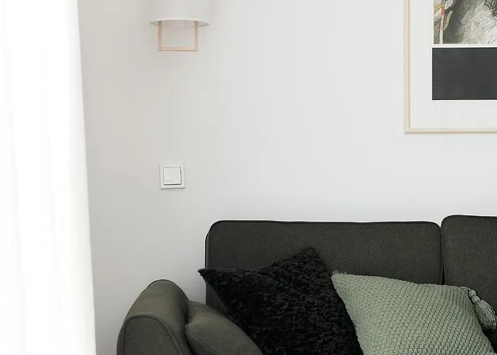 W Near Passenger Port Apartman *