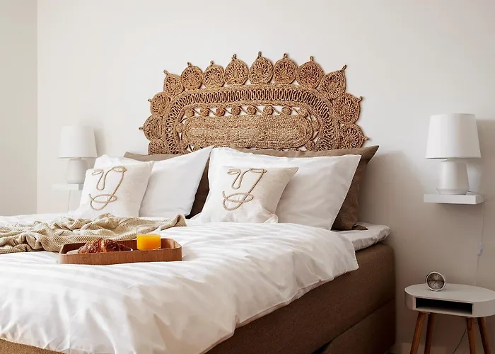 W Near Passenger Port